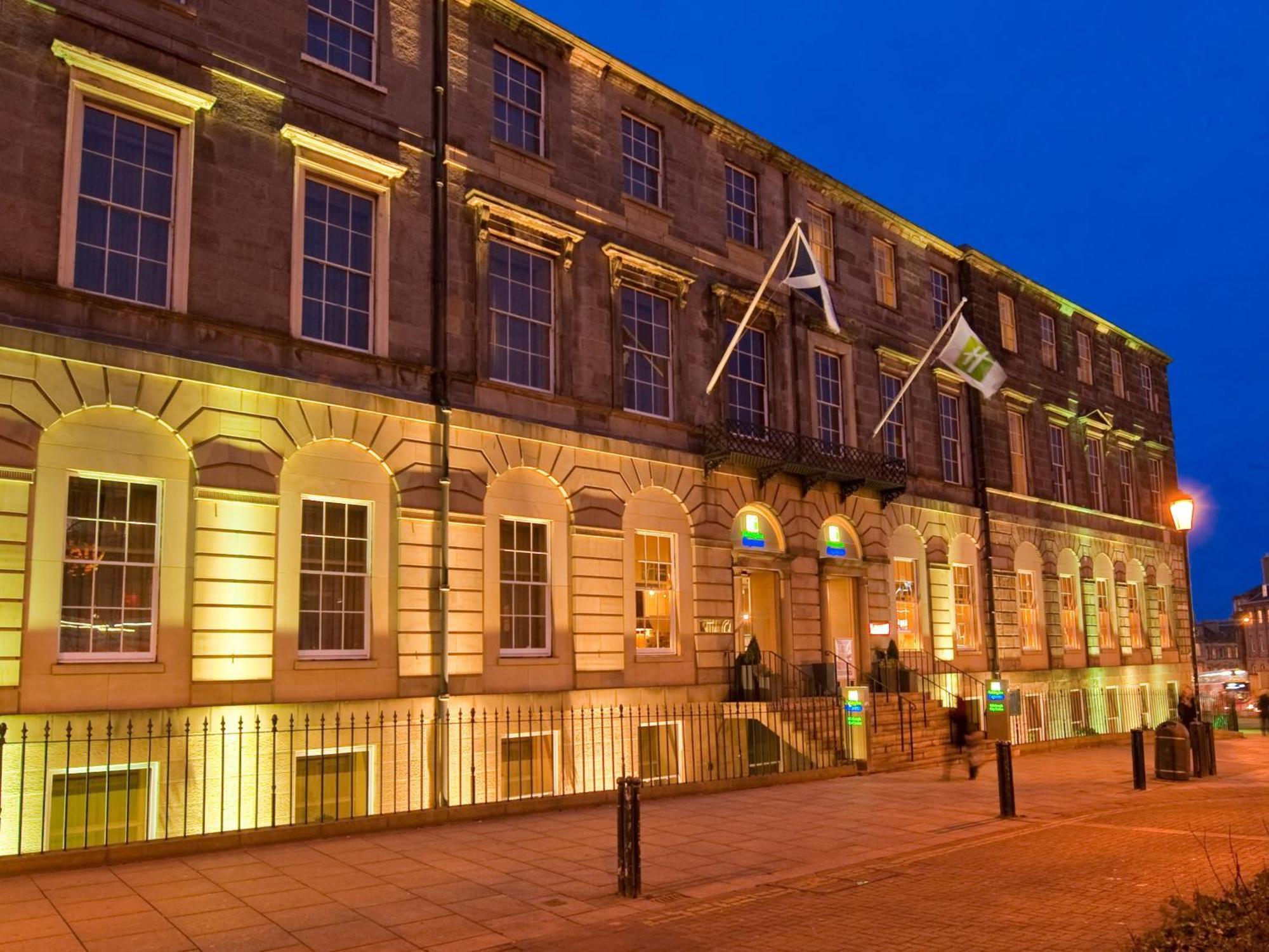 6 Top-Rated 3-Star Hotels In Edinburgh City Centre