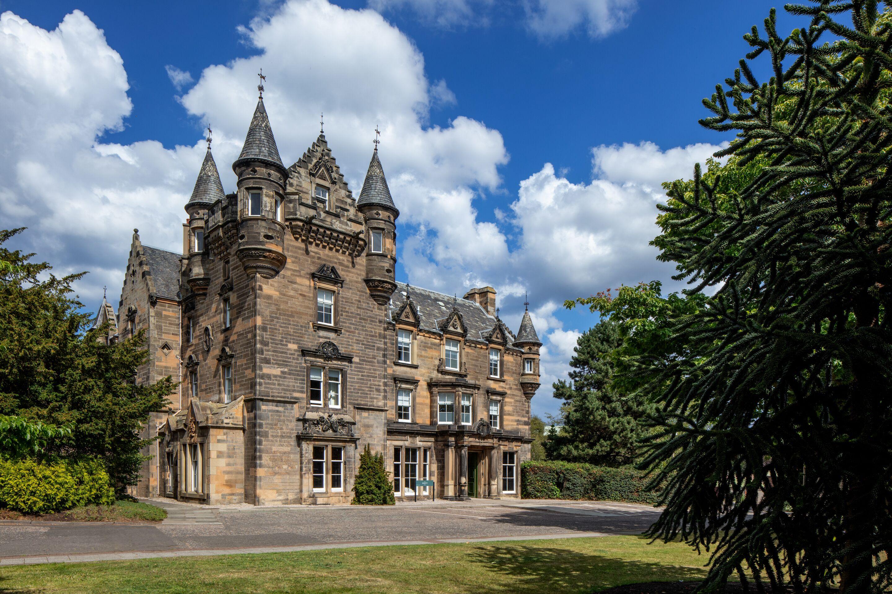 Where to Stay Near The Royal Yacht Britannia: 5 Central Edinburgh Hotels