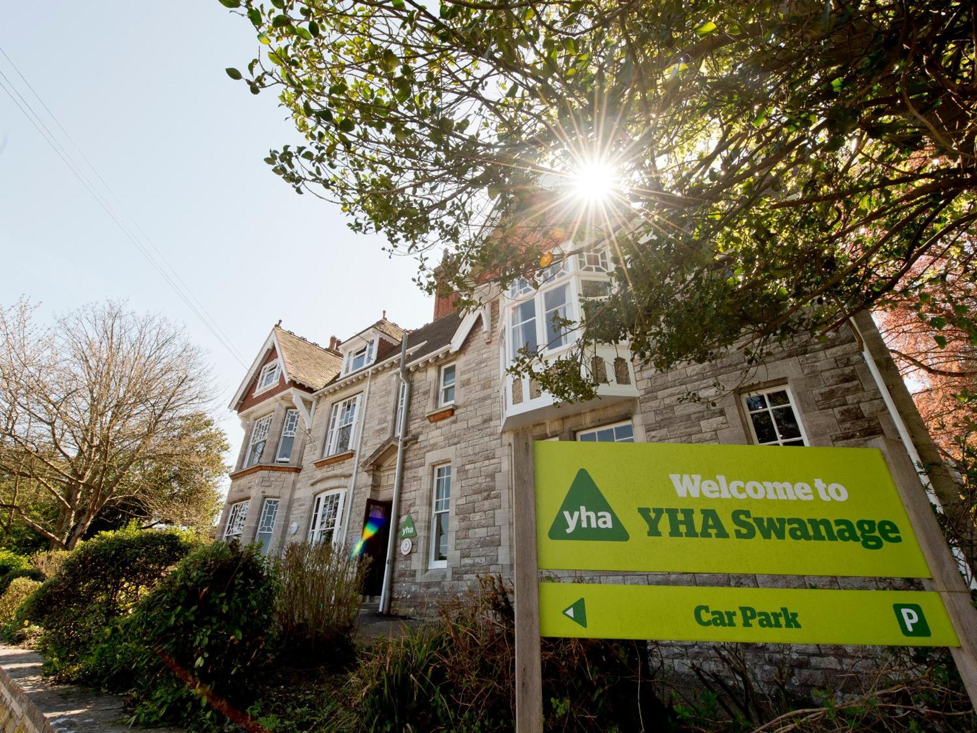 5 Smart Family Hotels on the Jurassic Coast Worth Booking