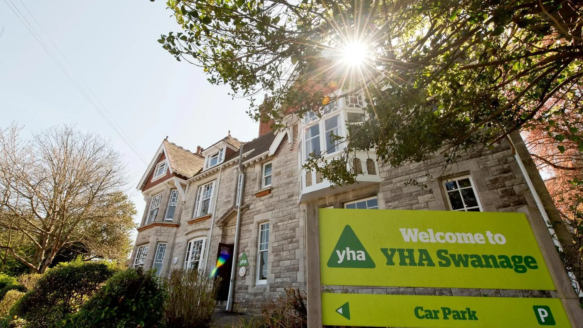 5 Smart Family Hotels on the Jurassic Coast Worth Booking
