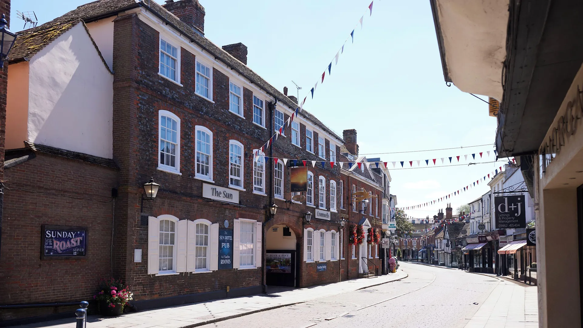 6 Family Hotels Near Rank Leisure Stevenage Worth Booking