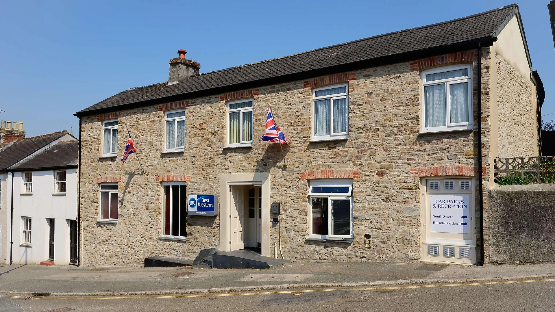 5 Central Hotels Close to Tregrehan House in Par