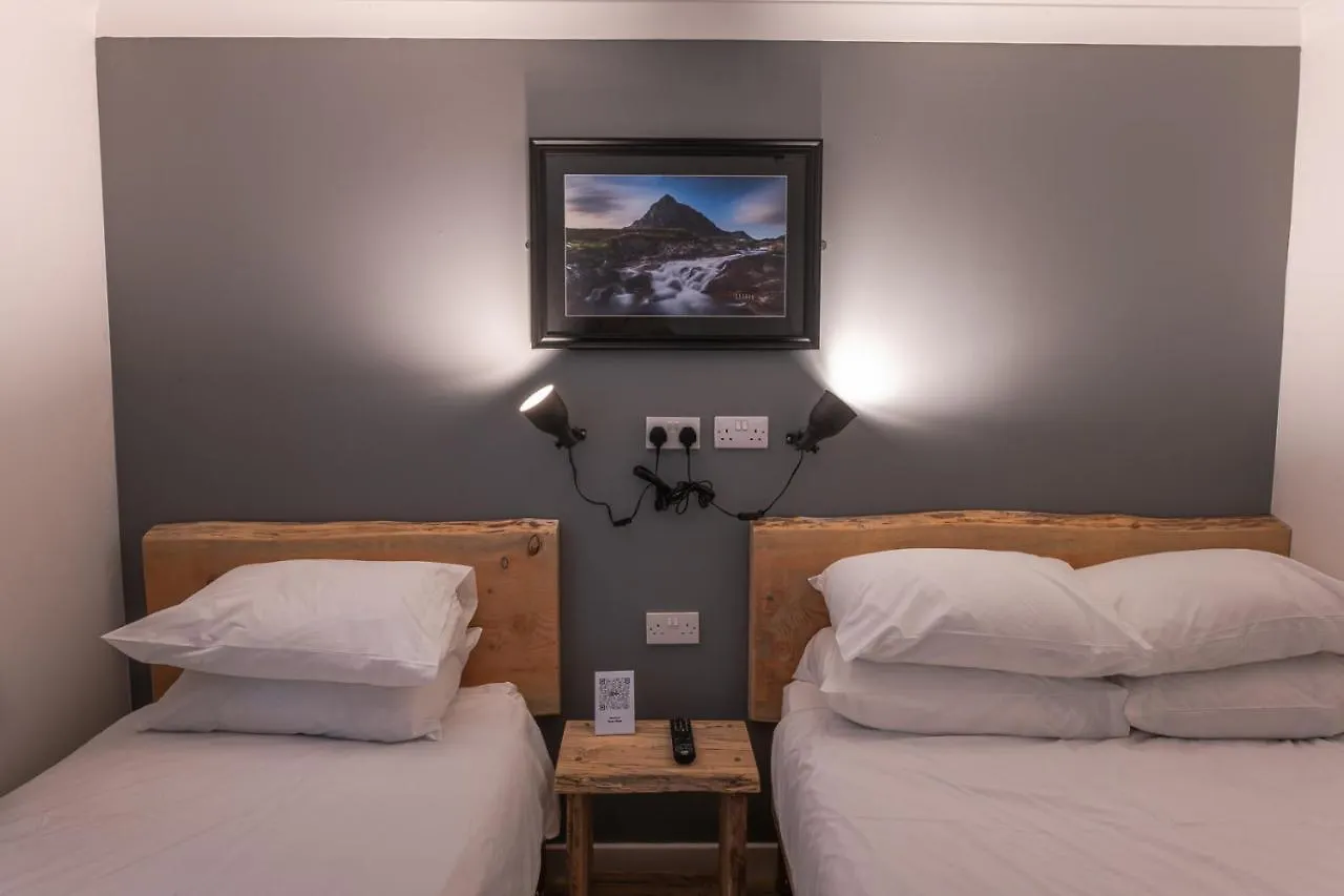 4 Family Hotels Near Glencoe Folk Museum Worth Booking