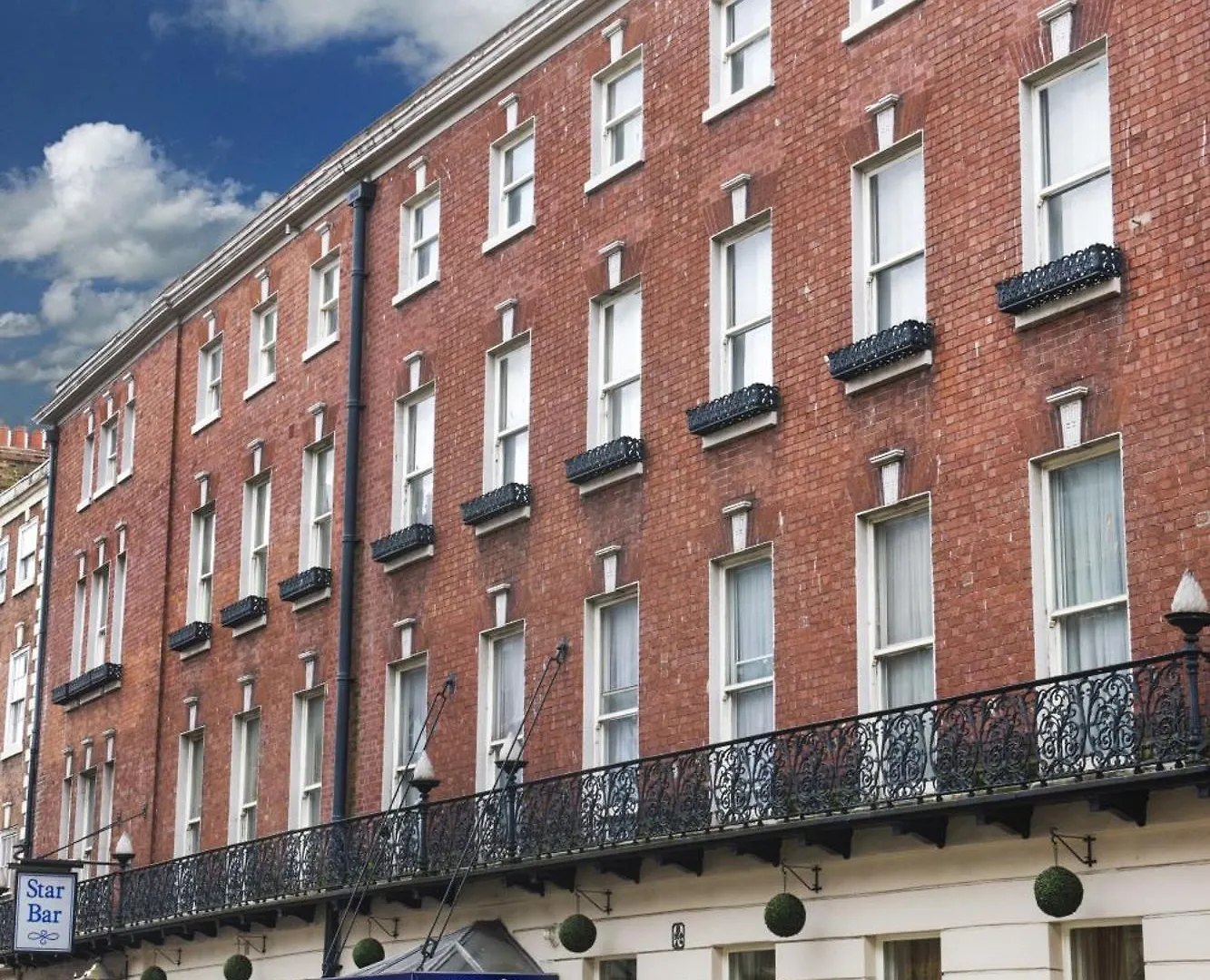 4 Best 4-Star Hotels in Worcestershire for Every Trip