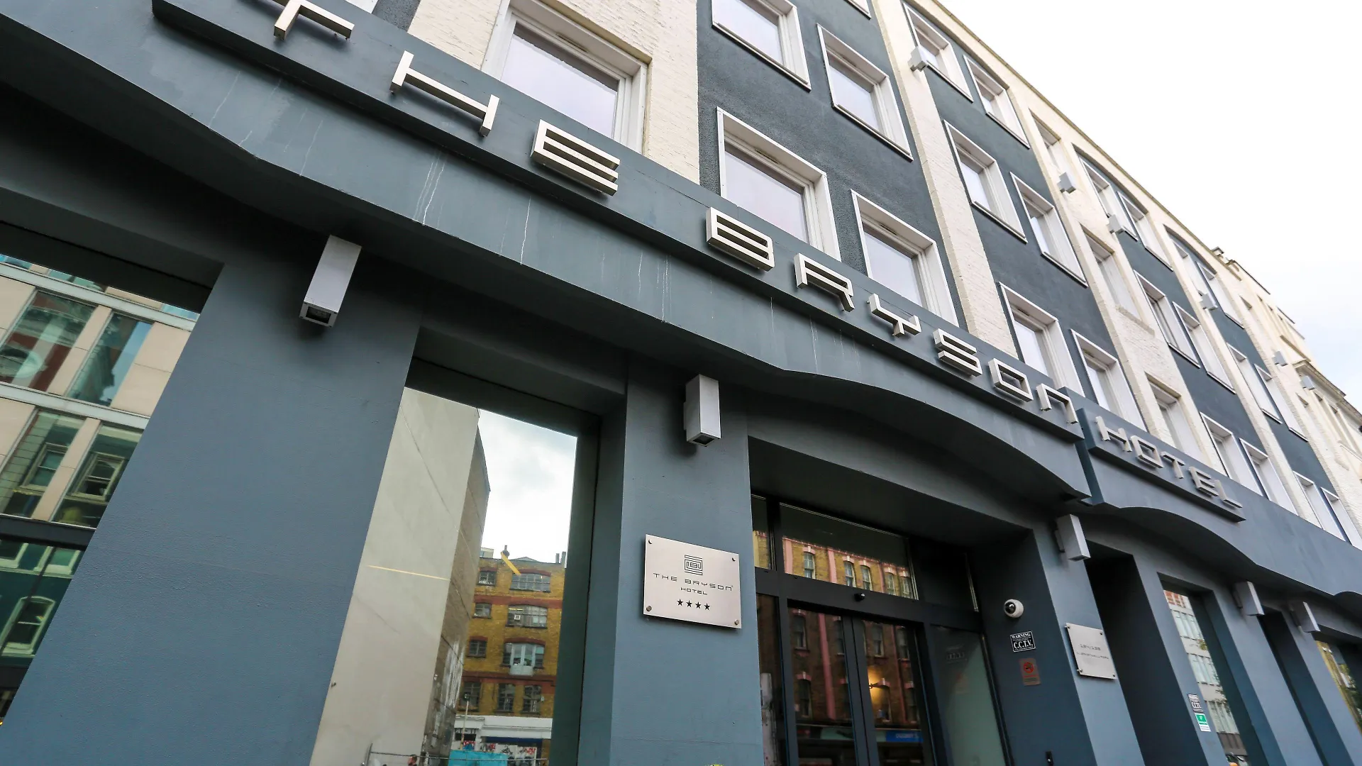 12 Smart 4-Star Hotels Near Borough Market Worth Booking