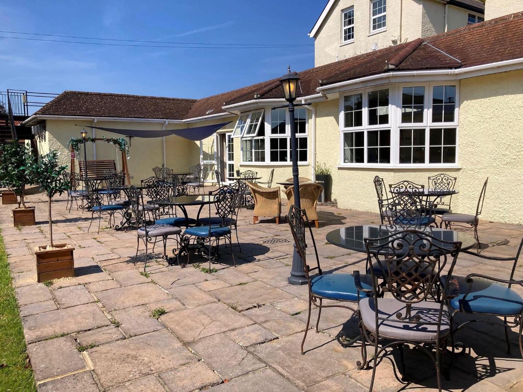 4 Smart Couple Hotels Near Isle of Wight Steam Railway